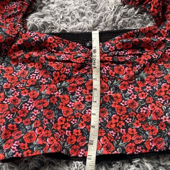 ZARA Floral Puff Sleeve Heart Shape Top Size Large - Picture 14 of 15